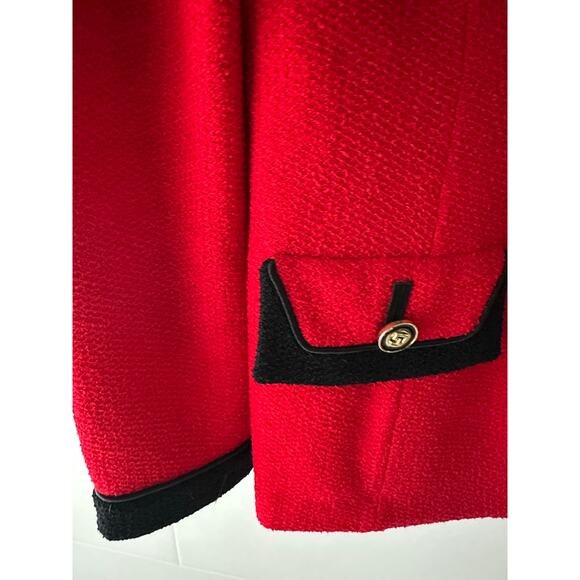 St.John suit jacket size 2 skirt size 6 . - Picture 6 of 15